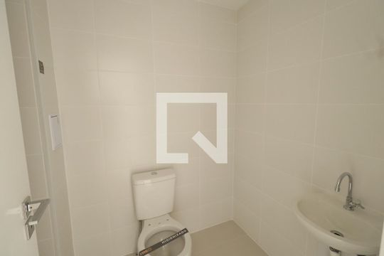 Banheiro de kitnet/studio para alugar com 1 quarto, 23m² em Tatuapé, São Paulo