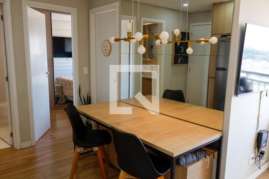 Sala de apartamento à venda com 2 quartos, 42m² em Presidente Altino, Osasco