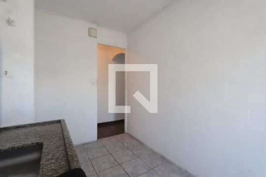 Cozinha de apartamento para alugar com 2 quartos, 60m² em Jardim Três Marias, São Paulo