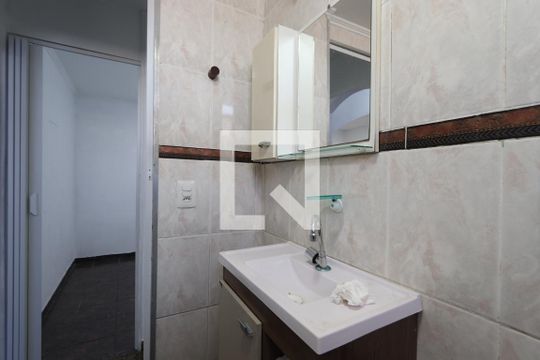 Banheiro de apartamento para alugar com 2 quartos, 60m² em Jardim Três Marias, São Paulo