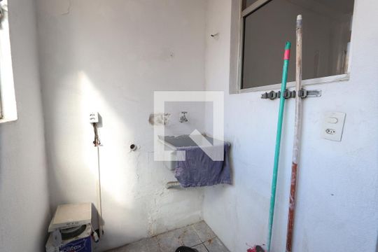 Área de Serviço de apartamento para alugar com 2 quartos, 60m² em Jardim Três Marias, São Paulo