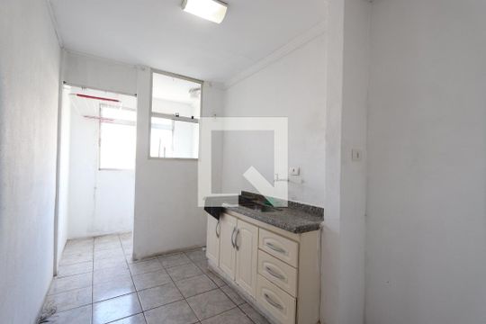 Cozinha de apartamento para alugar com 2 quartos, 60m² em Jardim Três Marias, São Paulo