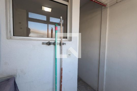 Área de Serviço de apartamento para alugar com 2 quartos, 60m² em Jardim Três Marias, São Paulo