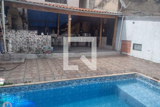 Casa à venda com 3 quartos, 320m² em Sítio do Mandaqui, São Paulo
