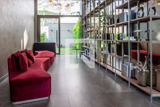 Hall de kitnet/studio para alugar com 1 quarto, 24m² em Santo Amaro, São Paulo
