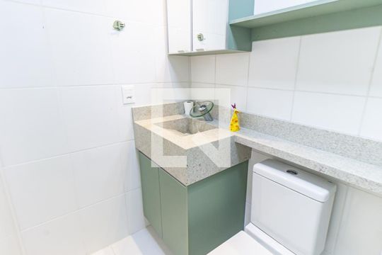 Banheiro de apartamento para alugar com 2 quartos, 40m² em Belenzinho, São Paulo