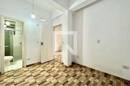 Suite de casa para alugar com 2 quartos, 50m² em Jardim Prudência, São Paulo