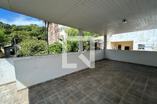Terraço de casa à venda com 3 quartos, 140m² em Encantado, Rio de Janeiro