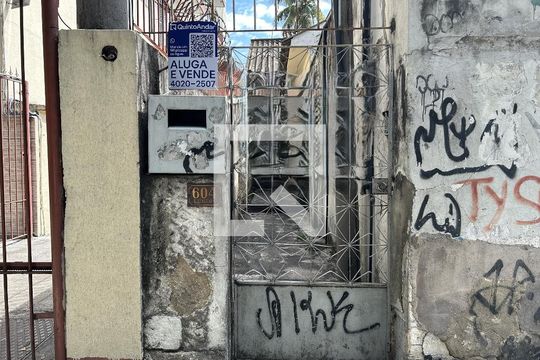Placa de casa à venda com 3 quartos, 140m² em Encantado, Rio de Janeiro