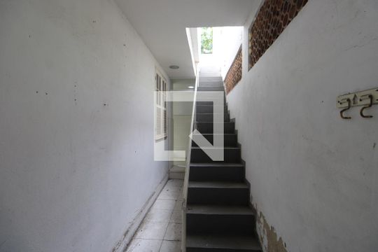 Escada de casa à venda com 3 quartos, 140m² em Encantado, Rio de Janeiro