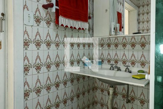Banheiro Social de casa à venda com 3 quartos, 150m² em Sarandi, Porto Alegre