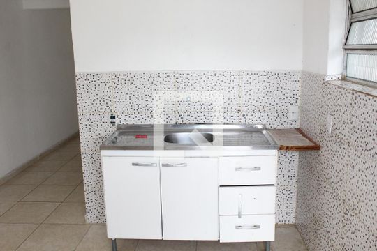 Cozinha de casa para alugar com 1 quarto, 39m² em Granja Carolina, Cotia