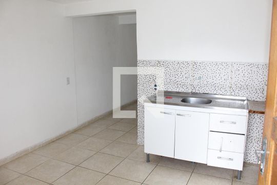 Cozinha de casa para alugar com 1 quarto, 39m² em Granja Carolina, Cotia