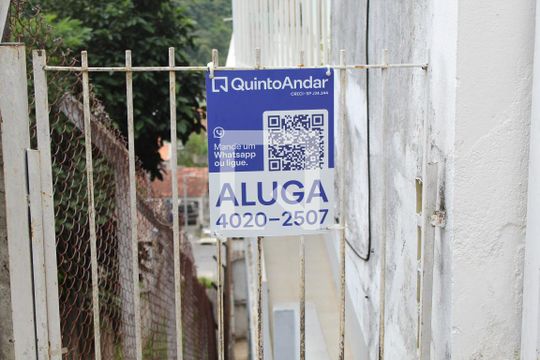 Placa de casa para alugar com 1 quarto, 39m² em Granja Carolina, Cotia