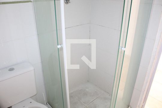 Banheiro de casa para alugar com 1 quarto, 39m² em Granja Carolina, Cotia