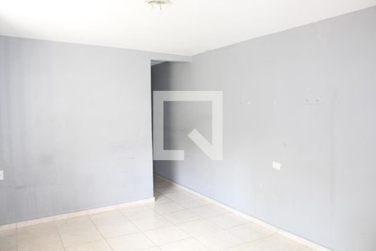 Sala de apartamento para alugar com 2 quartos, 65m² em Granja Carolina, Cotia