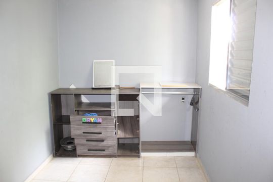 Quarto 1 de apartamento para alugar com 2 quartos, 65m² em Granja Carolina, Cotia
