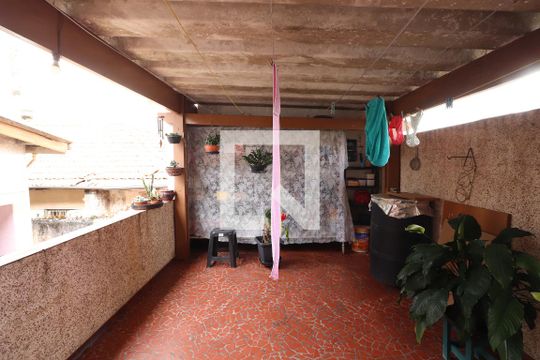 Área de Serviço de casa à venda com 3 quartos, 480m² em Vila Granada, São Paulo
