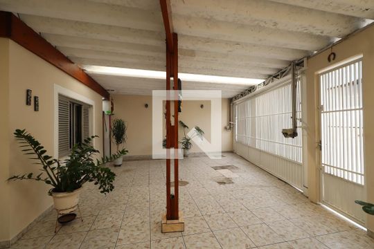 Garagem de casa à venda com 3 quartos, 480m² em Vila Granada, São Paulo