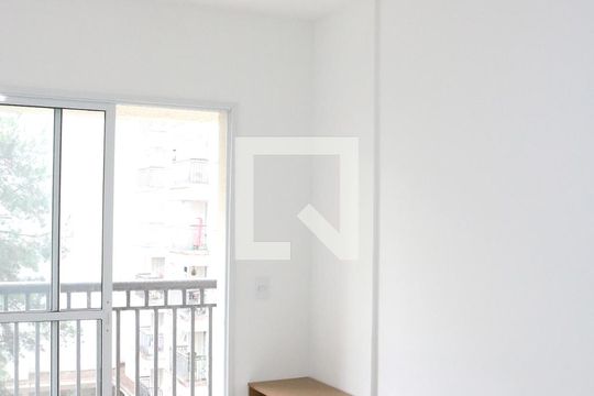 Sala/Cozinha de apartamento à venda com 1 quarto, 43m² em Vila Castelo, São Paulo