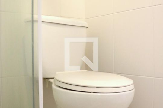 Banheiro de apartamento à venda com 1 quarto, 43m² em Vila Castelo, São Paulo