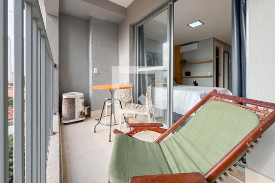 Varanda de kitnet/studio para alugar com 1 quarto, 25m² em Vila Mariana, São Paulo