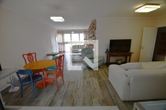 Sala de apartamento à venda com 3 quartos, 140m² em Cambuí, Campinas