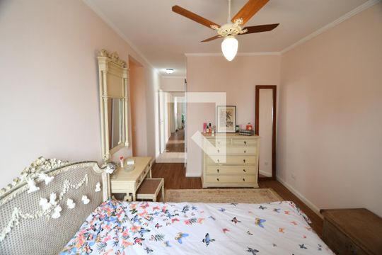 Suíte de apartamento à venda com 3 quartos, 140m² em Cambuí, Campinas