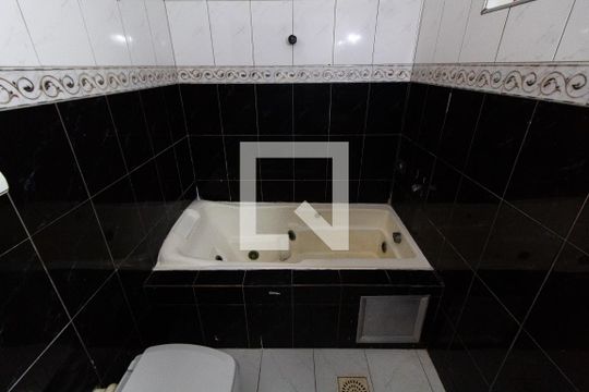 Banheiro de casa à venda com 2 quartos, 100m² em Fazenda Santa Cândida, Campinas