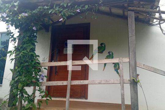 plaquinha instalada de casa à venda com 5 quartos, 170m² em Brumadinho, Brumadinho