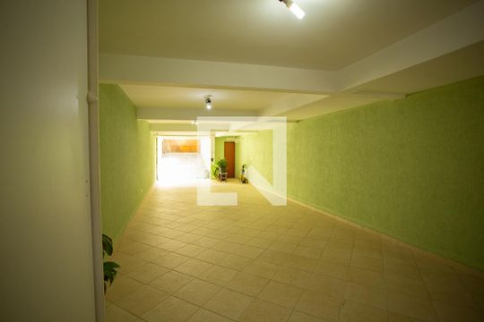 Garagem de casa à venda com 3 quartos, 201m² em Jardim do Colegio (zona Norte), São Paulo