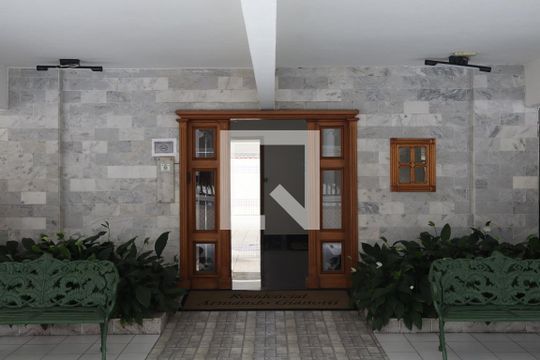 Hall de entrada de apartamento para alugar com 2 quartos, 80m² em Canto do Forte, Praia Grande