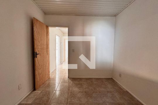Quarto 2 de casa para alugar com 2 quartos, 60m² em Santos Dumont, São Leopoldo