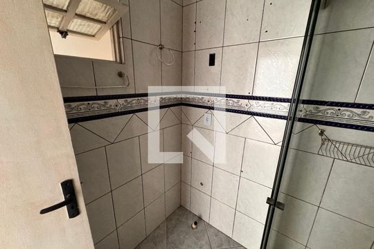 Banheiro de casa para alugar com 2 quartos, 60m² em Santos Dumont, São Leopoldo
