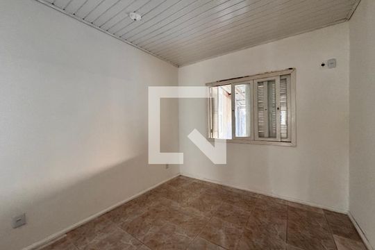Quarto 2 de casa para alugar com 2 quartos, 60m² em Santos Dumont, São Leopoldo