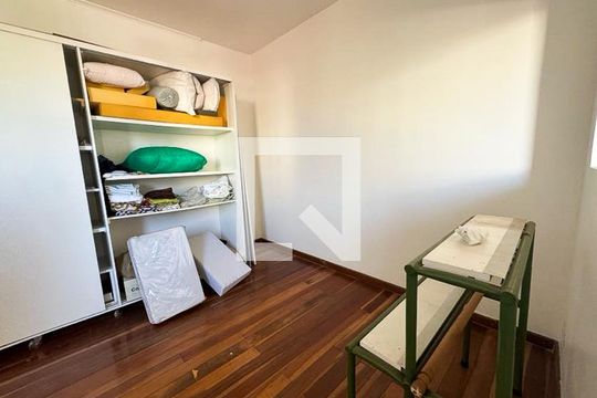 Suíte 2 de casa à venda com 5 quartos, 360m² em Serrano, Belo Horizonte