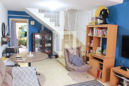 Casa à venda com 2 quartos, 143m² em Vila Pauliceia, São Paulo