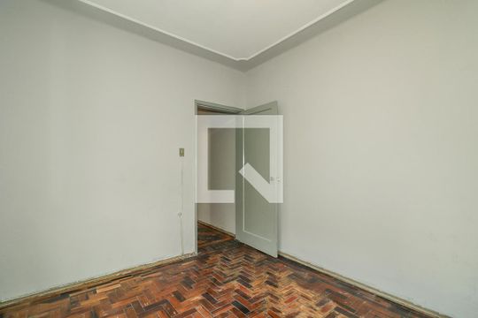 Quarto de apartamento à venda com 1 quarto, 56m² em São Geraldo, Porto Alegre