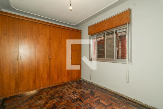 Quarto de apartamento à venda com 1 quarto, 56m² em São Geraldo, Porto Alegre