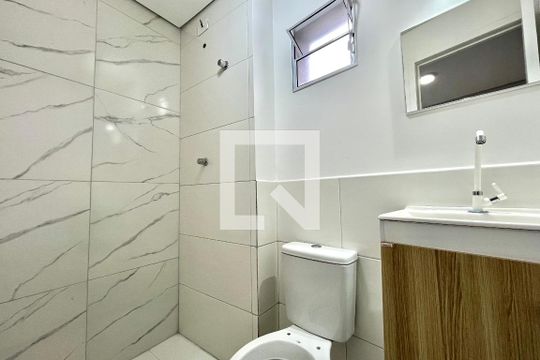 Banheiro  de kitnet/studio para alugar com 1 quarto, 22m² em Jabaquara, São Paulo