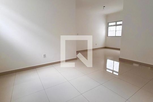 Sala de apartamento à venda com 3 quartos, 130m² em Jardim Industrial, Contagem