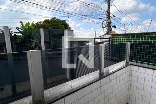Sacada de apartamento à venda com 3 quartos, 130m² em Jardim Industrial, Contagem