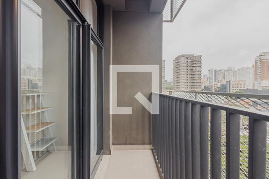 Varanda de kitnet/studio para alugar com 1 quarto, 37m² em Pinheiros, São Paulo