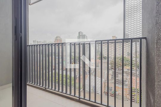 Varanda de kitnet/studio para alugar com 1 quarto, 37m² em Pinheiros, São Paulo