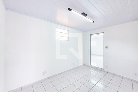 Casa para alugar com 3 quartos, 68m² em Conjunto Residencial Trinta E Um de Marco, São José dos Campos
