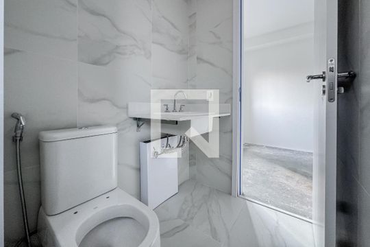 Banheiro da Suíte 2 de apartamento à venda com 3 quartos, 123m² em Jardim Aurelia, São Paulo