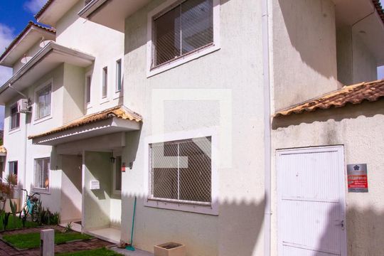 Fachada do bloco de casa de condomínio à venda com 3 quartos, 130m² em Serra Grande, Niterói