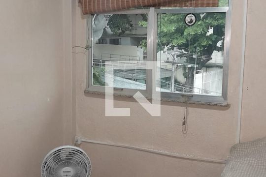 Quarto 1 de apartamento à venda com 2 quartos, 60m² em Barreto, Niterói