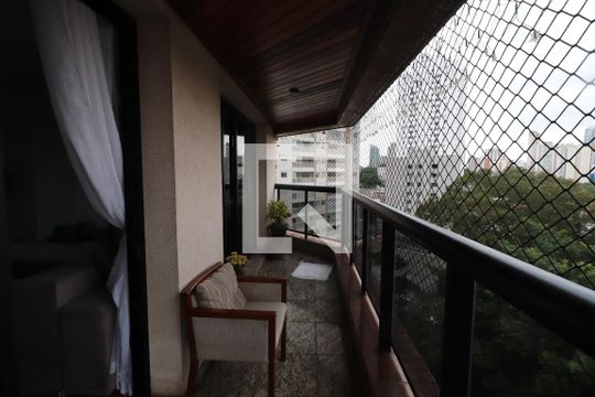 Sacada de apartamento à venda com 3 quartos, 205m² em Tatuapé, São Paulo