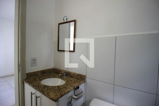 Banheiro de apartamento para alugar com 2 quartos, 48m² em Vossoroca, Votorantim